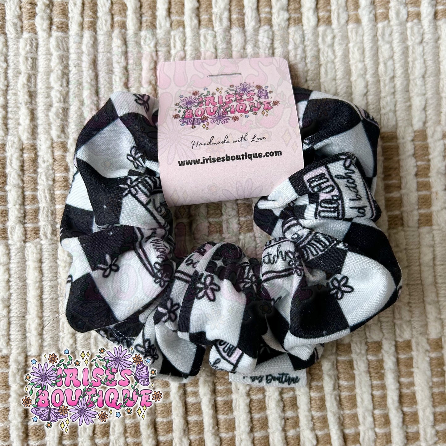 Hello i’m: a bad b!tch - Jumbo Scrunchie